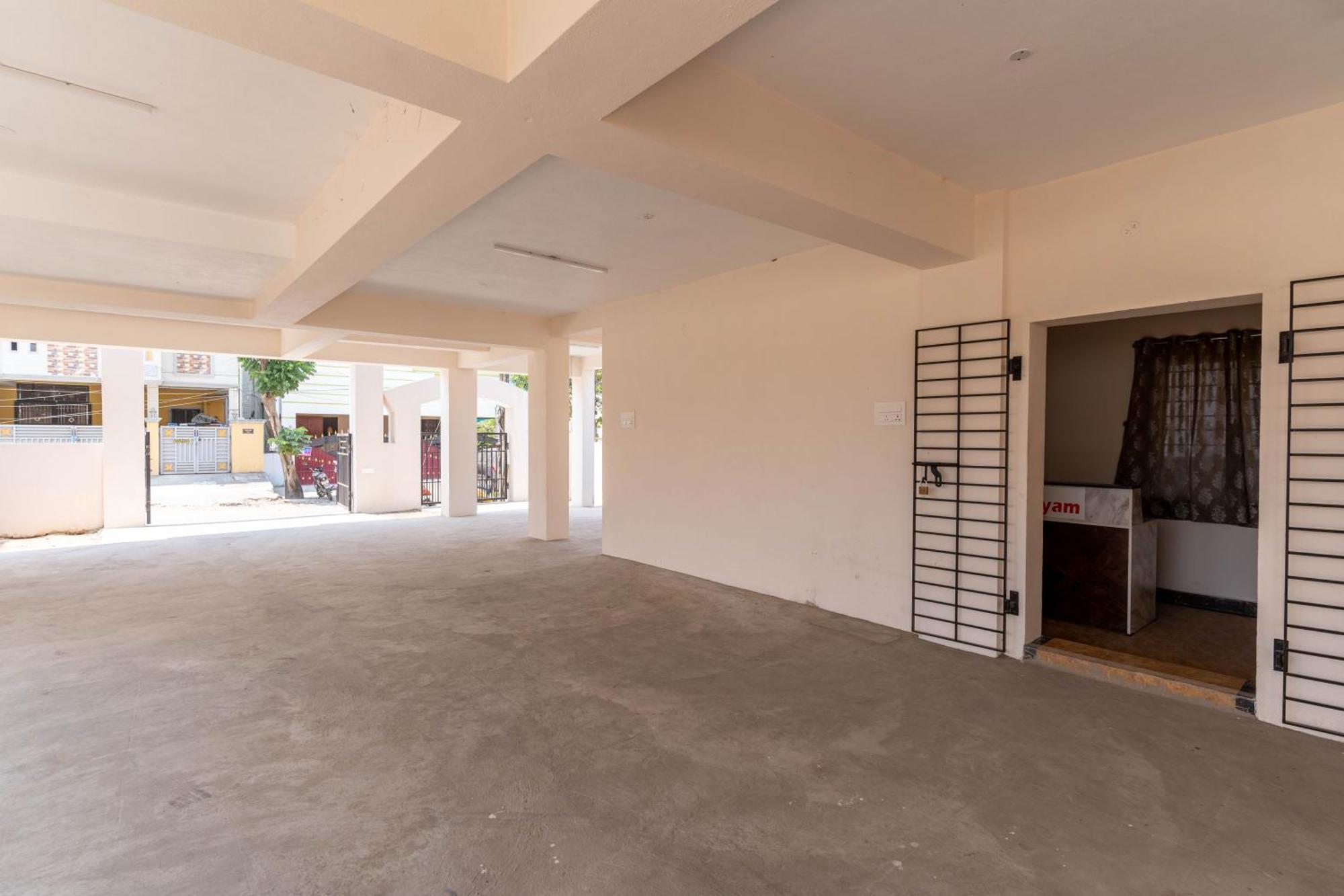 Aishwaryam Service Apartment Chennai Exterior photo