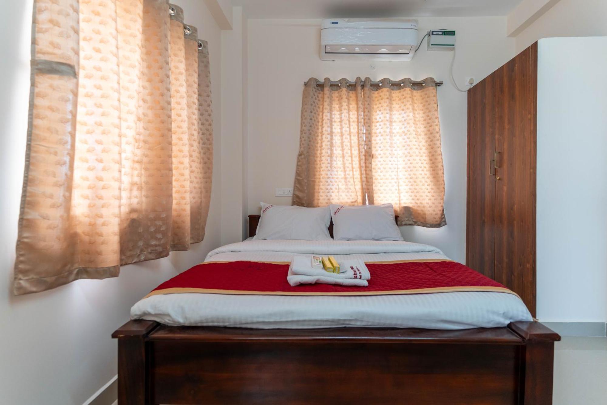 Aishwaryam Service Apartment Chennai Exterior photo